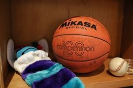Original Hornets Signed Basketball  DELL CURRY, MUGSY, KELLY TRIPUCKA,  & more 