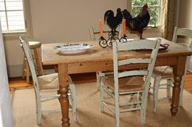 PINE KITCHEN TABLE WITH 4 LADDER BACK RUSH SEAT CHAIRS