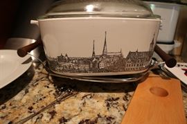 Vintage Corning Ware Renaissance 4Qt  Casserole