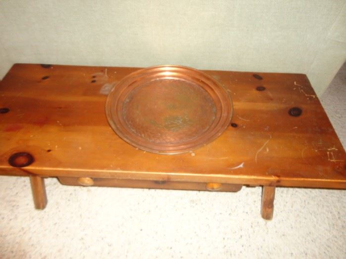 COFFEE TABLE WITH DRAWER