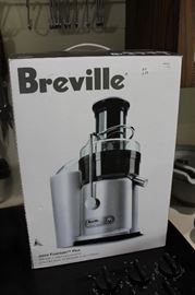 kitchen breville juicer