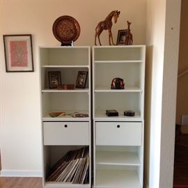 White 2 piece shelf unit