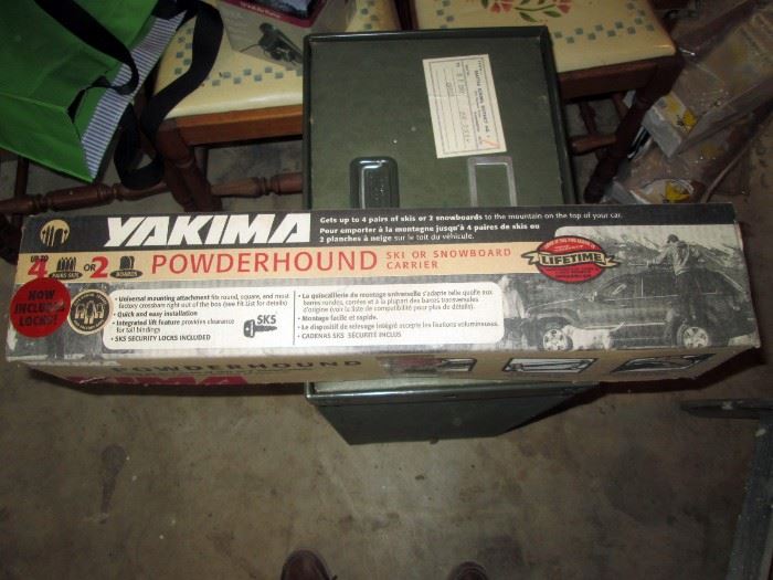 Garage: Yakima Power Hound Ski Rack,