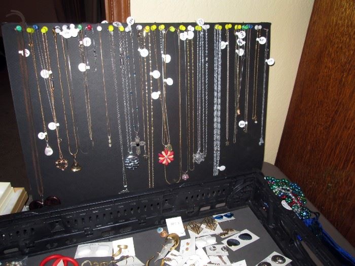 Living Room:  Costume Jewelry, No Gold