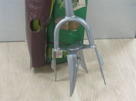 Garden Claw Red By Garden Weasel 91344