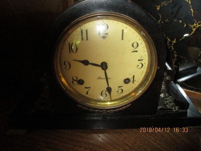 MANTLE CLOCK FROM SEARS