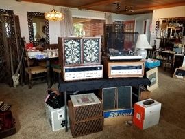 LOTS of Vintage Stereo Equipment 