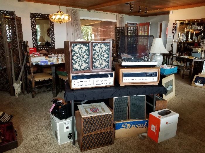 LOTS of Vintage Stereo Equipment 