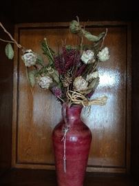 Floral arrangement/container