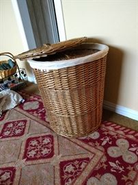 set of 3 large line nesting baskets/lids