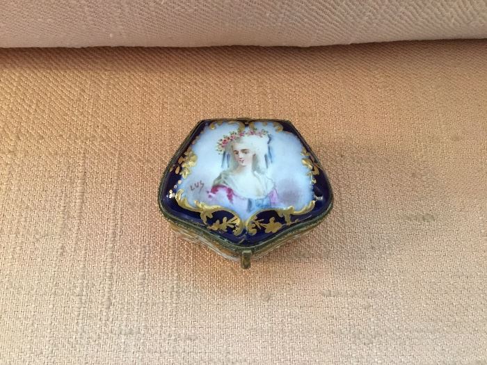 French porcelain patch box 