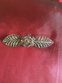 Silver filigree brooch 