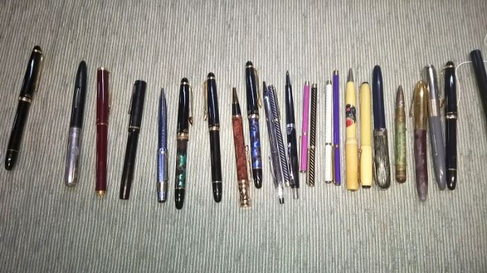 Ink pen collection to be sold, vintage and antique.