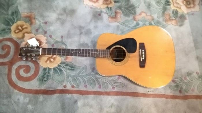 Yamaha guitar to be sold!