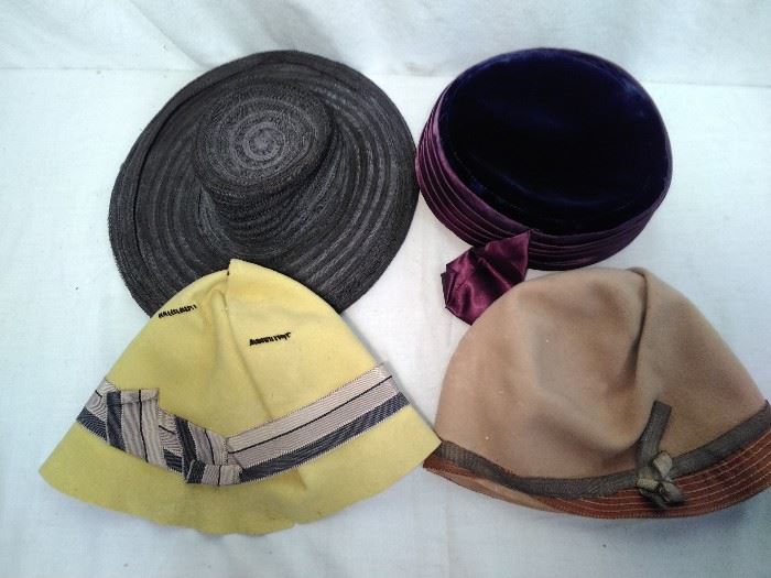 4 Vintage Hats https://ctbids.com/#!/description/share/20297