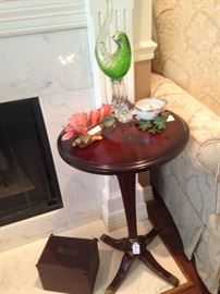 Green Murano bird on small accent table
