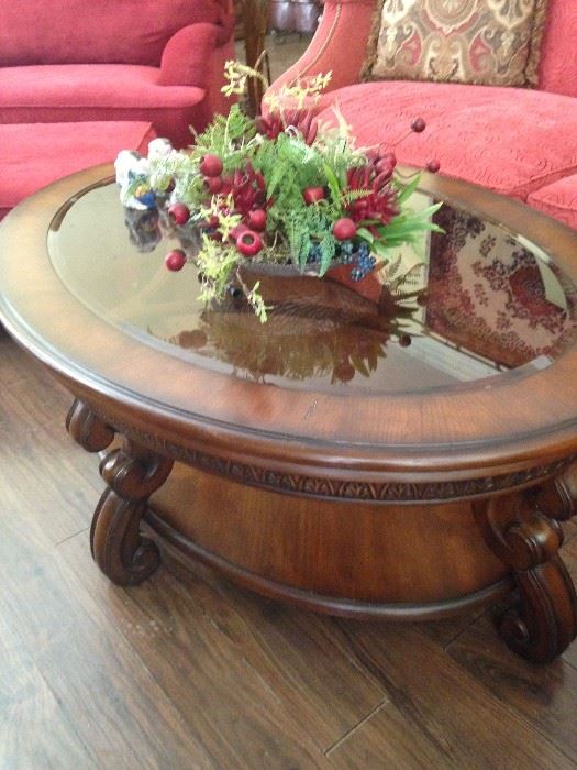 Oval glass top 2-tier coffee table