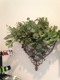 Wall planter
