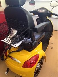 Brand new E-Wheels motorized scooter