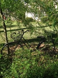 "Life size" bicycle planter
