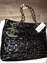AUTHENTIC CHANEL CRACKLED PATENT LEATHER PUZZLE TOTE