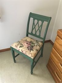 GREEN SIDE CHAIR