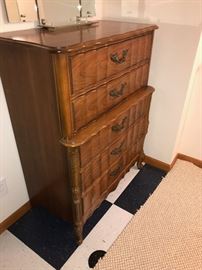 DRESSER