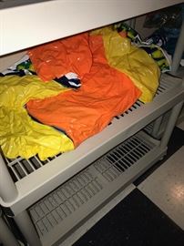 BLOW-UP POOL INFLATABLES