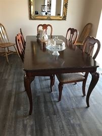 BEAUTIFUL DINING TABLE AND CHAIRS
