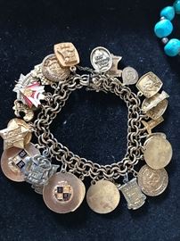 VINTAGE CHARM BRACELET