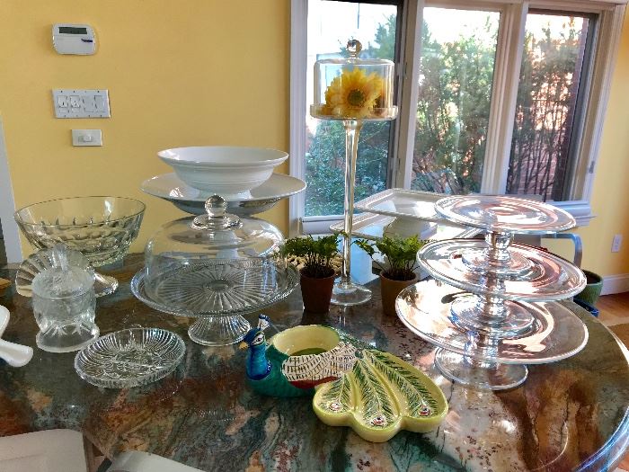 Variety of Cake Standing & Serving Dishes