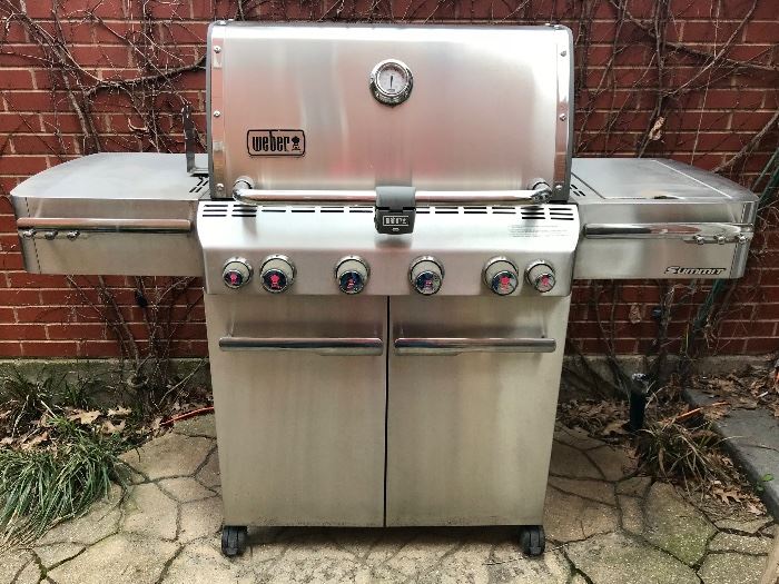 Weber Summit Gas Grill (Includes Cover)