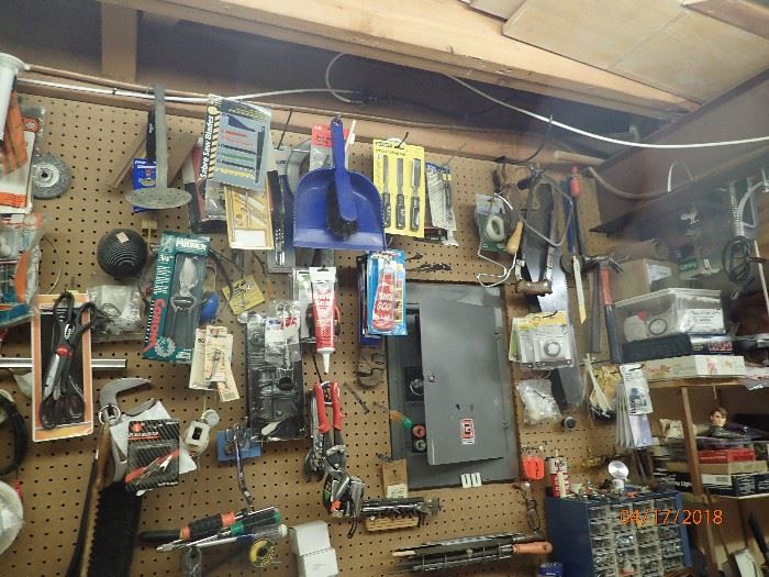 TOOLS TOOLS AND MORE TOOLS  MANY NEW IN THE BAGS, THIS SALE HAS A VERY LARGE WORKSHOP AND GARAGE FILL WITH TOOLS