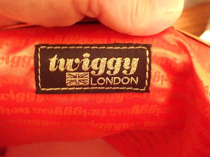 TWIGGY LONDON PINK BAG WITH COIN PURSE