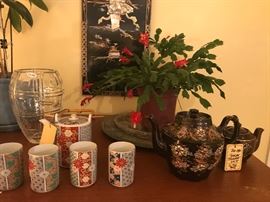 Tokay Ceramic Tea Pots ~ Repro Imari Tea Set And Plate