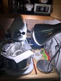 White Kitchen Aide Stand Mixer With Attachments