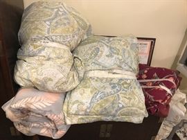 Various Linens And Bedding