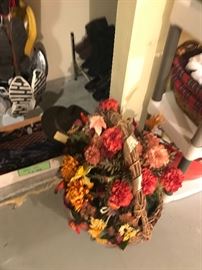Various Fall / Halloween Decor