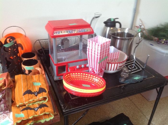 Popcorn set, ice bucket, kitchen pieces