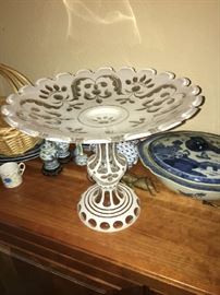 BOHEMIAN PLATE ON STAND.