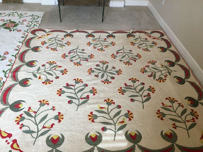 LARGE FABULOUS EARLY QUILT, AMISH QUALITY. GREAT CONDITION