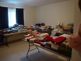 Linenes - queen bed linens and blankets, towels, ladies clothes sz Sm to XL 
