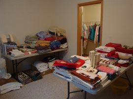 BED LINENS, BLANKETS, QUILTS, RUGS