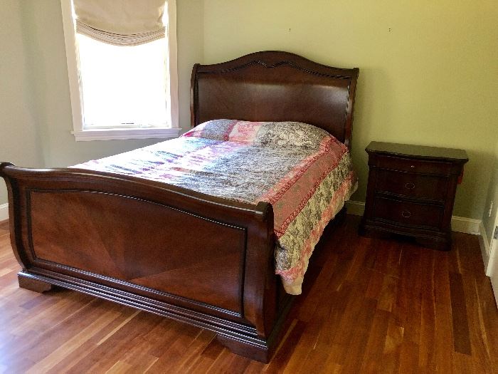 Mahogany bed - queen with matching night stand