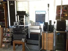 VINTAGE MUSIC EQUIPMENT...PEAVEY, YAMAHA