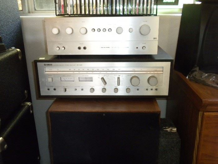 YAMAHA RECEIVER AND REALISTIC AMP