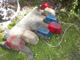 VINTAGE VECTOR POLICE LIGHT BAR