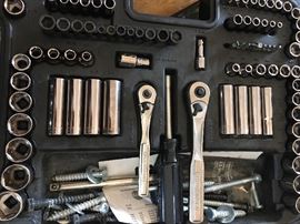 CRAFTSMAN TOOL SET