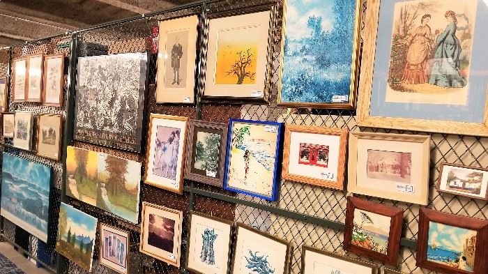 LOOKING TO DECORATE?