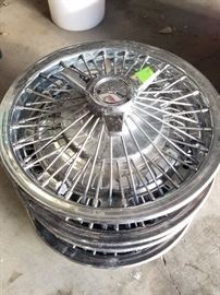 Chevrolet wire spoke hubcaps